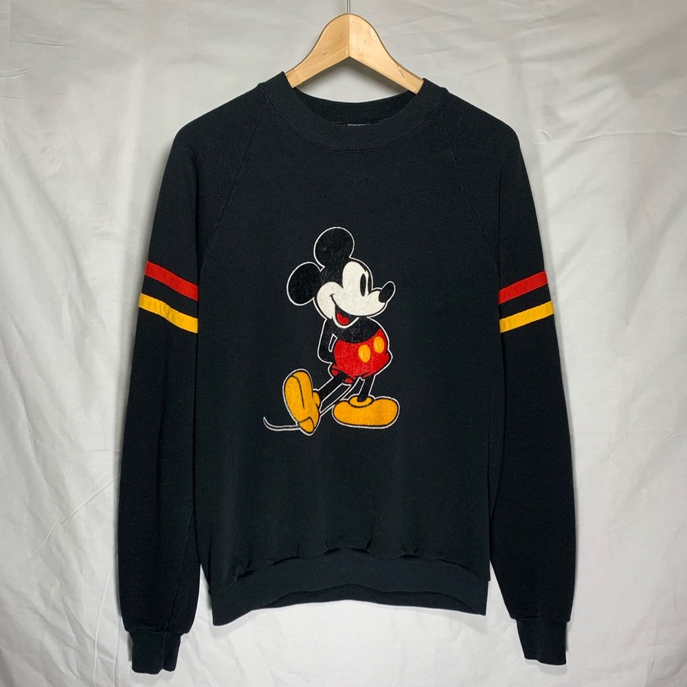 Vintage 90s Disney’s Mickey Mouse crewneck size XL